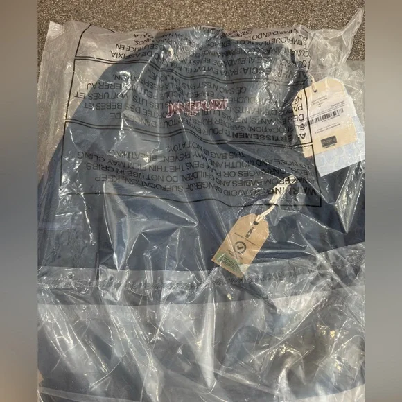 JanSport Cross Town Backpack 17" x 12.5" x 6" - Simple Bag - Picture 8 of 12